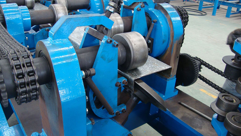 Automatic Roll Forming Machine: Processing Metal Plates