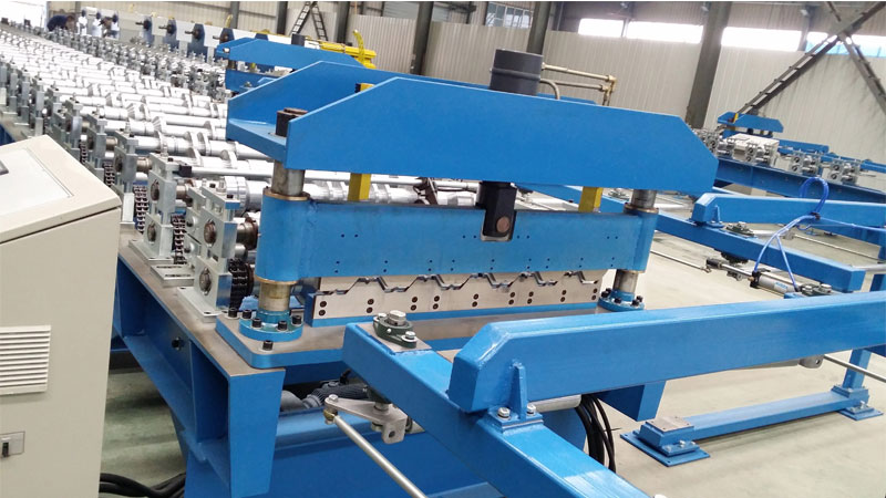 Deck Floor Roll Forming Machine